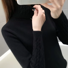 Althea – Rollkragenpullover aus Wolle in Schwarz