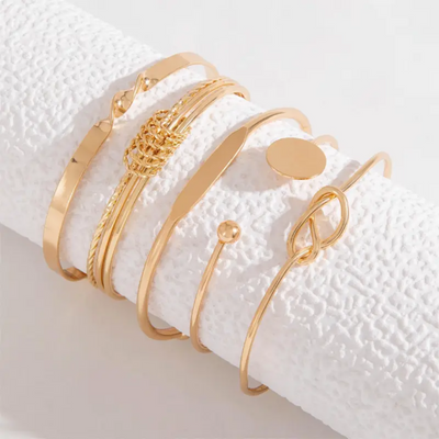 Mia - Goldene Armreif-Kollektion