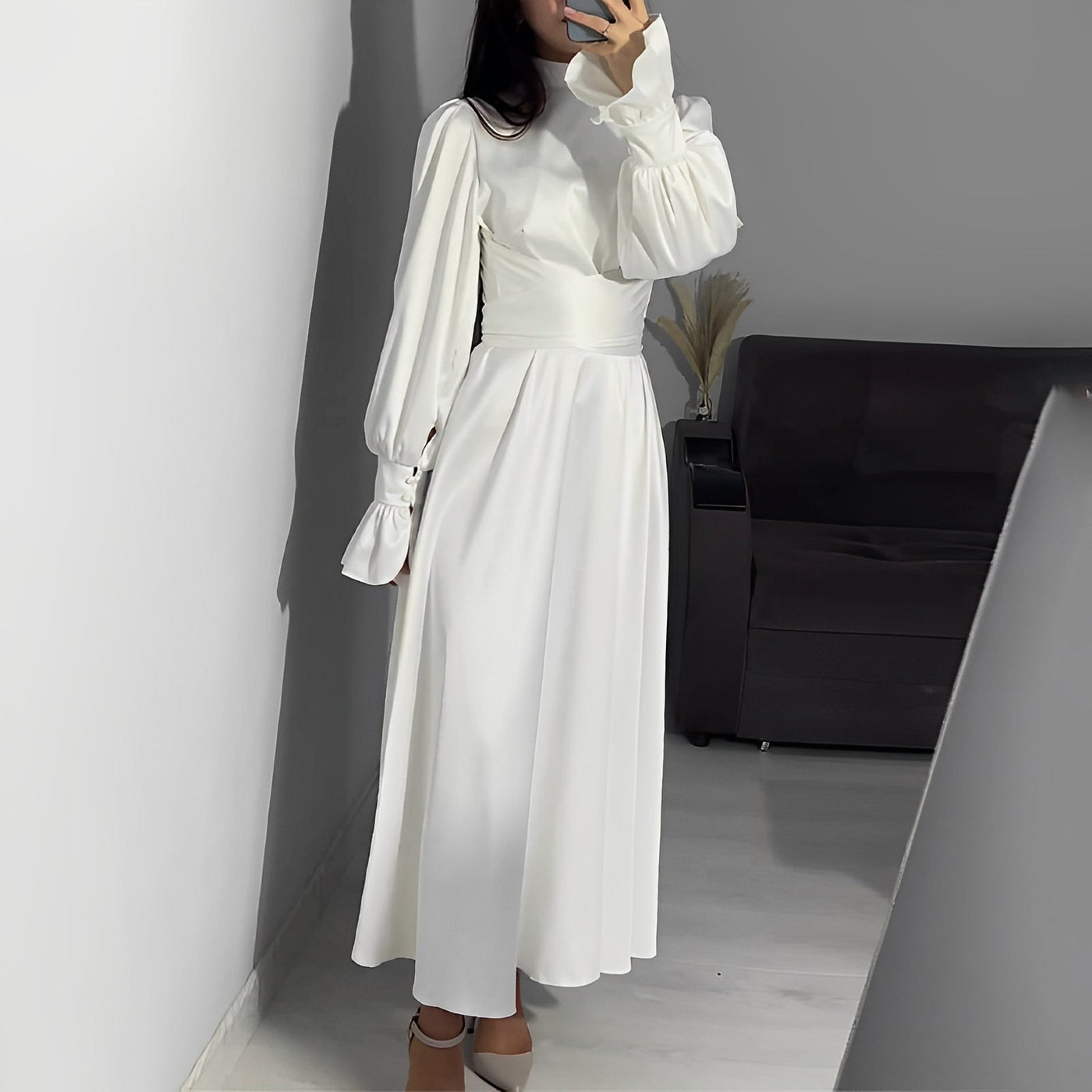 Emory - Langes Damenkleid mit hoher Taille und Rüschenärmeln