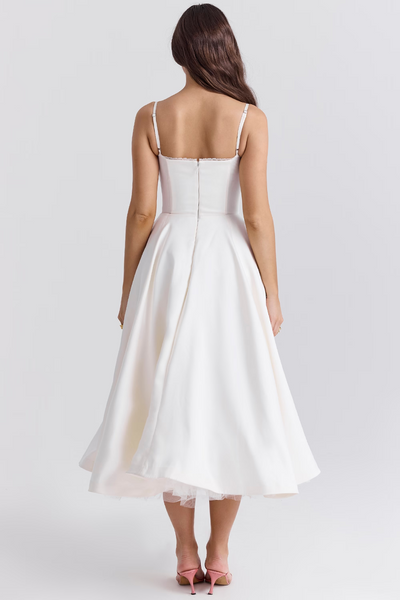 Verena® | Tailliertes Kleid mit Spaghetti-Trägern