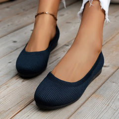 Yanina - Rutschfeste, atmungsaktive Damenschuhe in Marineblau