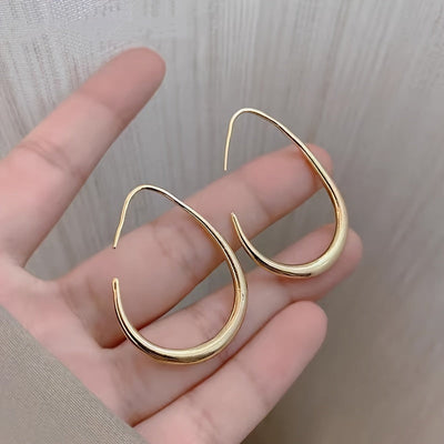 Amelie - Goldene Tropfen-Hoops