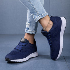 Braelynn - Gestrickte Sportschuhe in Marineblau