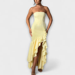 Zuri - Asymmetrisches Off-Shoulder Maxi-Kleid in Slim Fit in Gelb