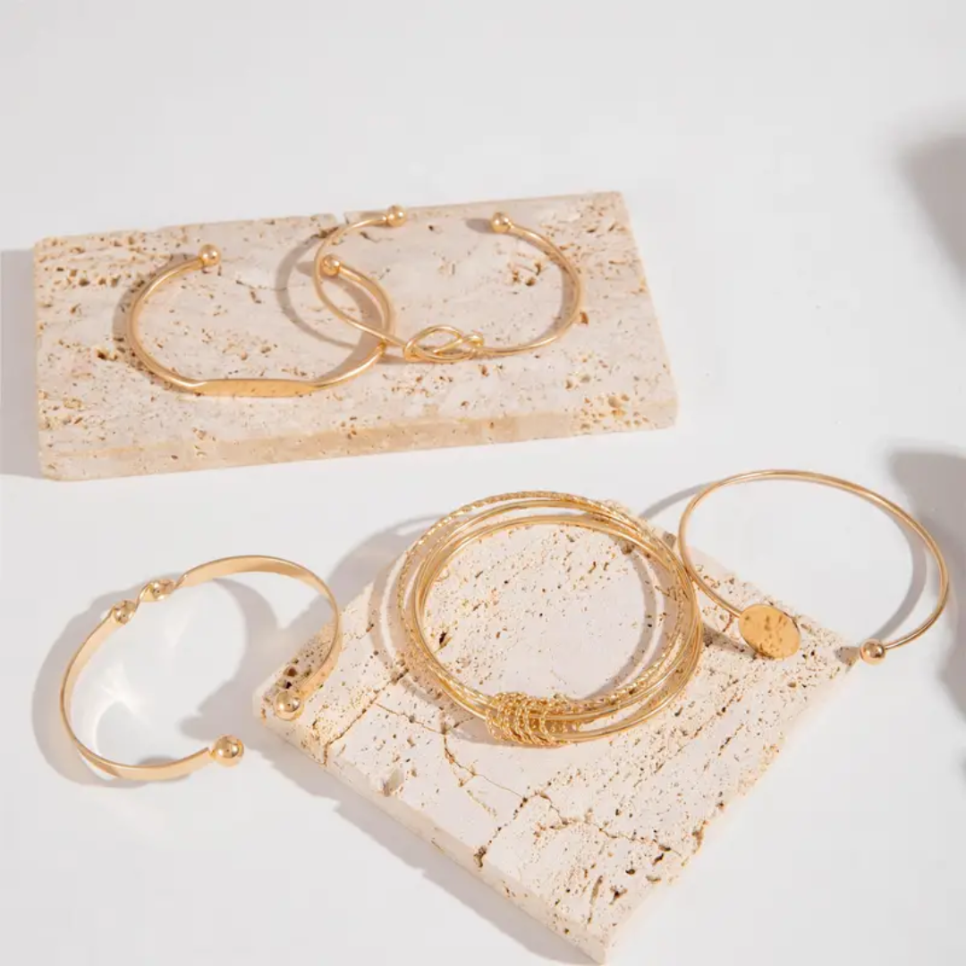 Mia - Goldene Armreif-Kollektion