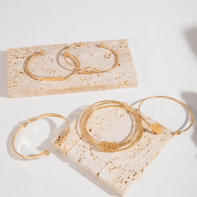 Mia - Goldene Armreif-Kollektion
