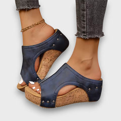 Raya – Keilsandalen mit Cut-Out-Design in Blau