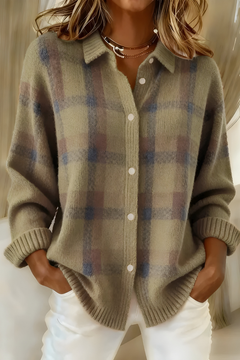 Anna – Weiche Strickjacke mit Karomuster in Braun
