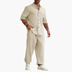 Herren Set mit Kurzarmhemd und langer Hose für Sommer in Aprikose