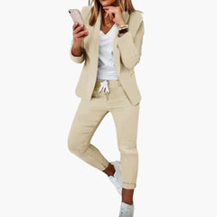 Lounge-Set für Frauen - Blazer mit Jogginghose und Kordelzug in Beige