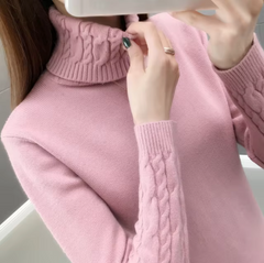 Althea – Rollkragenpullover aus Wolle in Rosa