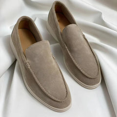 Elegante Loafers aus Wildleder in Khaki