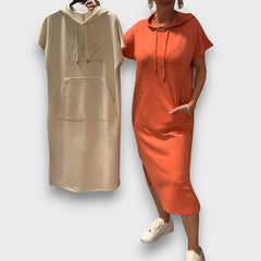Yareni – Hoodie-Kleid mit urbanem Flair in Orange