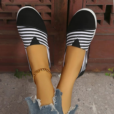 Tasha - Bequeme orthopädische Schlupf Auf Turnschuh Mit Streifen