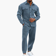 Zweiteiliges Herren Set mit Langarmhemd und Hose in Blau