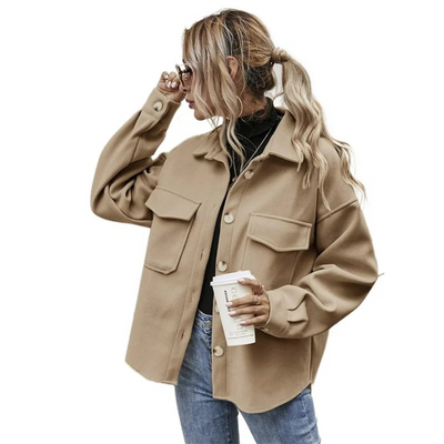 Sommerjacke mit Knöpfen und Taschen für Frauen