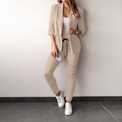 Kristal - Eleganter Blazer- und Hosenanzug für Damen in Khaki