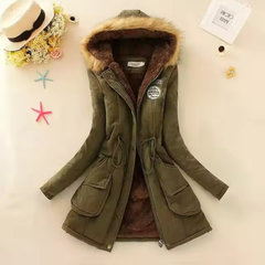 Therelle™ - Herbst-/Winterjacke mit Kapuze Stickerei und Tailliertem Schnitt in Grün