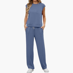 Zweiteiliges Sommer Set für Damen mit Kappärmeln und Taschen in Blau