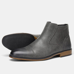 Chelsea-Stiefel aus Leder in Schwarz