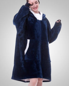 Susanne | Damen Kuschelige Oversized Kapuzendecke in Blau 1