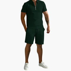 Herren Sommer-Zweiteiler mit Half-Zip-Shirt und Shorts in Grün