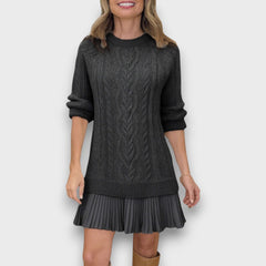 Valentina – Strickkleid mit Tüllsaum in Schwarz