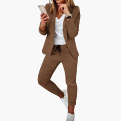 Lounge-Set für Frauen - Blazer mit Jogginghose und Kordelzug in Braun