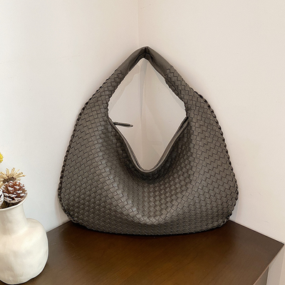 Estelle - Große handgewebte Schultertasche für Damen