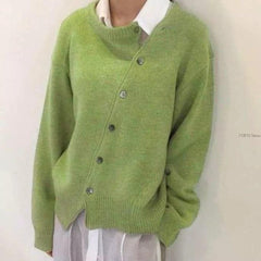Leni - Strickjacke mit Rundhalsausschnitt in Grün