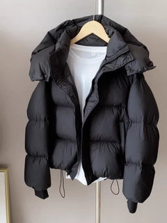 Pufferjacke mit Kapuze für Frauen in Schwarz