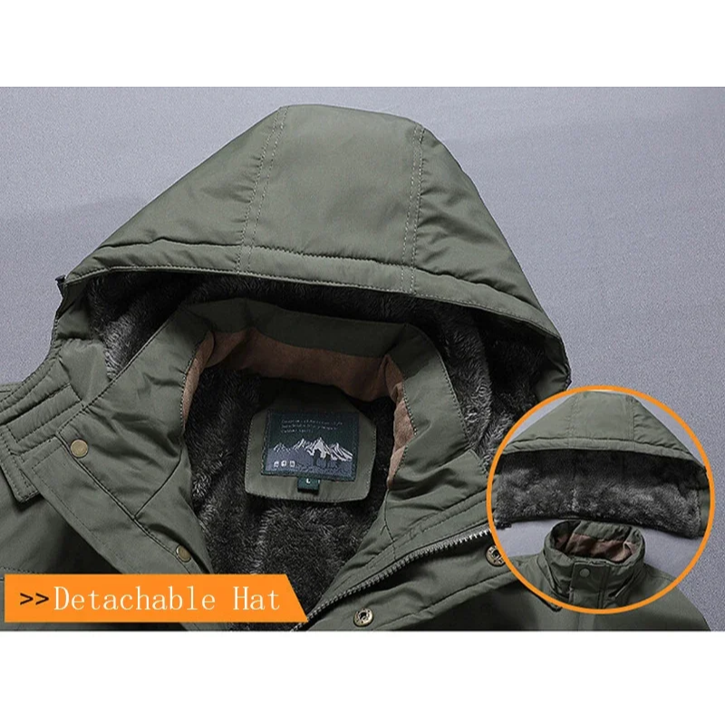Warme Winterjacke mit Kapuze für Männer