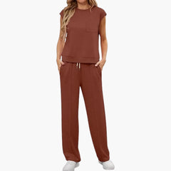 Zweiteiliges Sommer Set für Damen mit Kappärmeln und Taschen in Rostrot