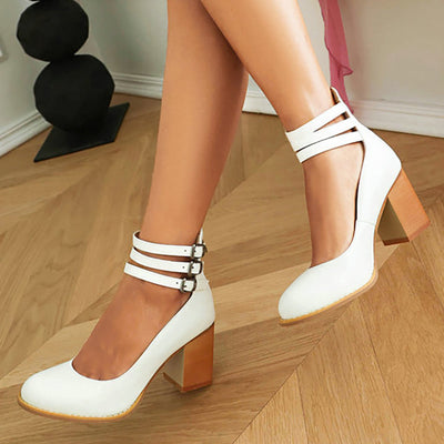 Caa  | Glatte Sandalen mit Knöchelriemen und Keilabsatz