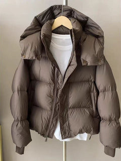 Pufferjacke mit Kapuze für Frauen in Braun