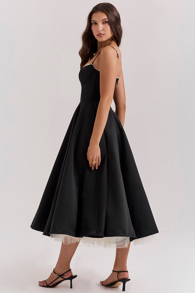 Verena® | Tailliertes Kleid mit Spaghetti-Trägern