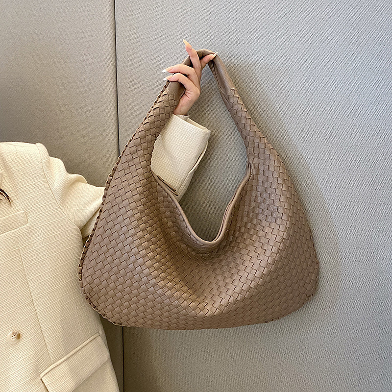 Estelle - Große handgewebte Schultertasche für Damen