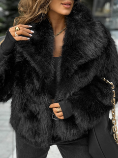 Leah | Faux Fur Mantel mit Kragen in Schwarz