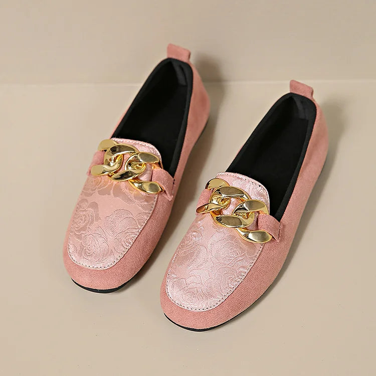Brzyna - Elegante Loafers mit dekorativem Kettendetail