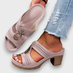 Elvanna – Elegante Sommerschuhe mit Schmuckdetail in Rosa