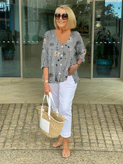 Marloes™ | Elegante Bluse mit Blumen in Grau