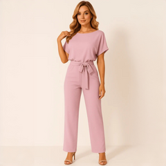 Nora - Stilvoller Jumpsuit mit Gürtel in Hellrosa