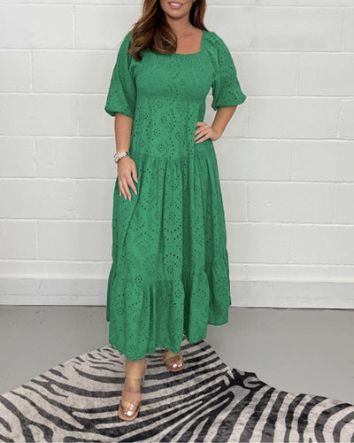 Adelheid - Einfarbiges, hohles Kleid mit eckigem Kragen