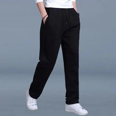 Niklas | Bequeme Freizeit Jogginghose in Schwarz