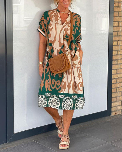 Angelika - Kleid mit geometrischem Print und V-Ausschnitt