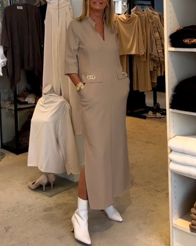 Anke - Einfarbiges Schlitzkleid mit 3/4-Ärmeln