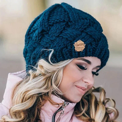 Benilde | Elegante Damen Wintermütze in Blau