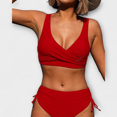 Irena - Elegante und schmeichelhafte zweiteilige Bikini in Rot