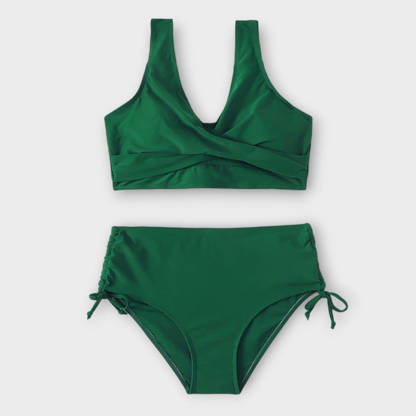 Irena - Elegante und schmeichelhafte zweiteilige Bikini