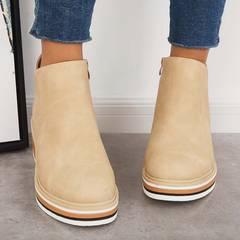 Stella - Komfortable und modische Stiefel in Beige